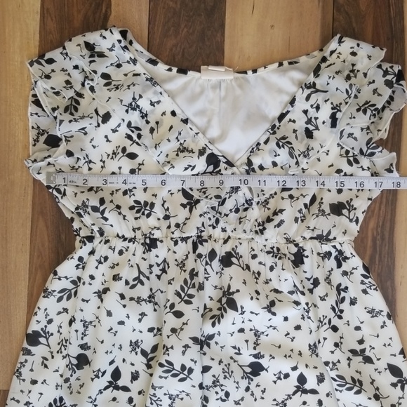 Converse ruffle dress - Picture 3 of 8